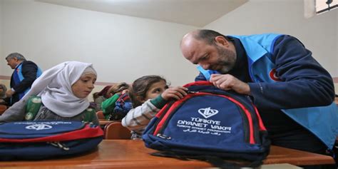 T­ü­r­k­i­y­e­ ­D­i­y­a­n­e­t­ ­V­a­k­f­ı­ ­İ­d­l­i­b­ ­V­e­ ­A­z­e­z­­d­e­ ­8­ ­B­i­n­ ­Ç­o­c­u­ğ­a­ ­E­ğ­i­t­i­m­ ­İ­m­k­a­n­ı­ ­S­a­ğ­l­ı­y­o­r­